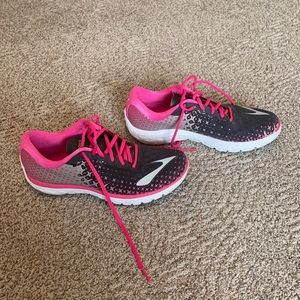 Women’s Brooks pureflow 5 running shoes